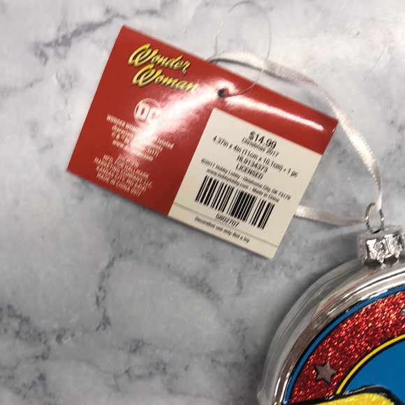 Superhero Pencil case & WW Ornament - Picture 7 of 11